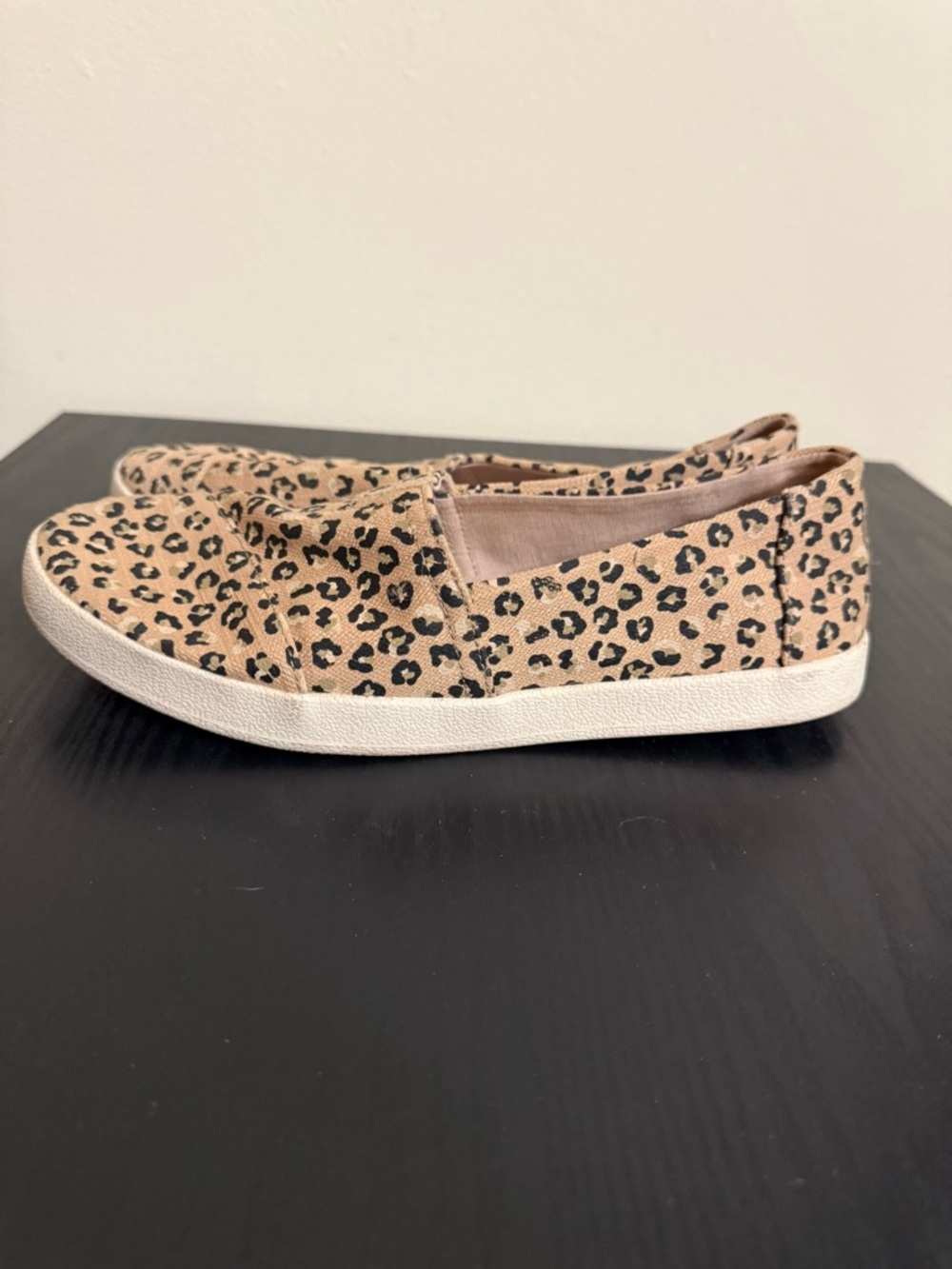 TOMS Animal Cheetah Print Canvas Loafers Size 9.5 Safari BOHO Avalon Sneaker - Picture 4 of 7